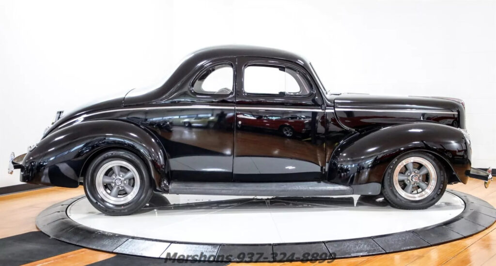 1940 Ford Deluxe