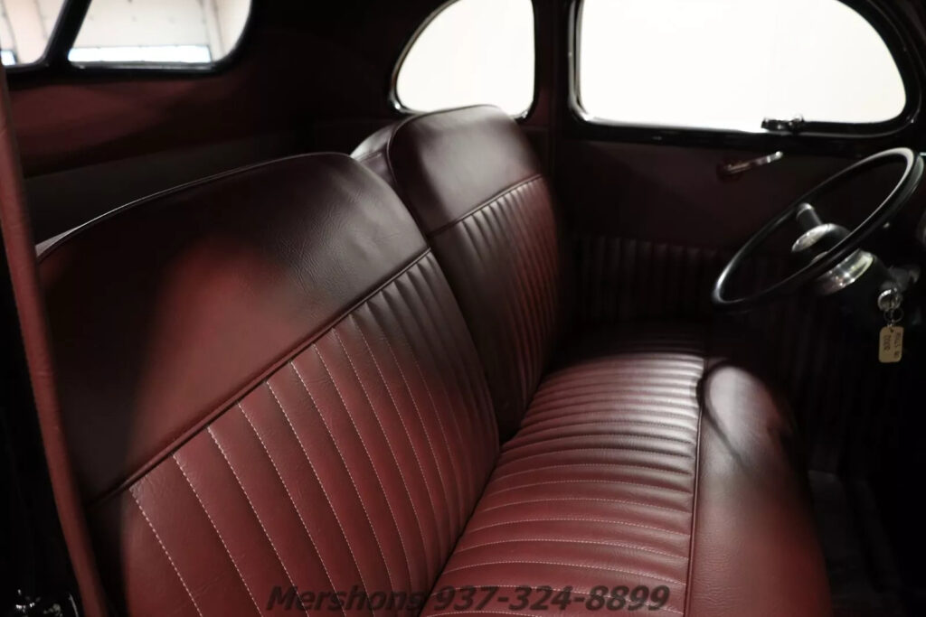 1940 Ford Deluxe