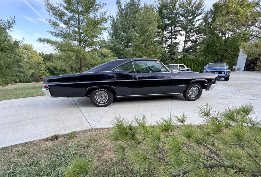 1966 Chevrolet Impala SS