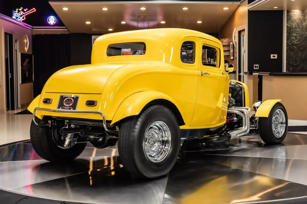 1932 Ford 5 Window Coupe