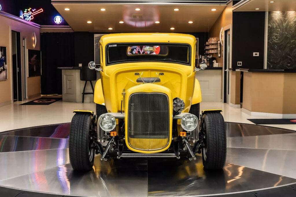 1932 Ford 5 Window Coupe