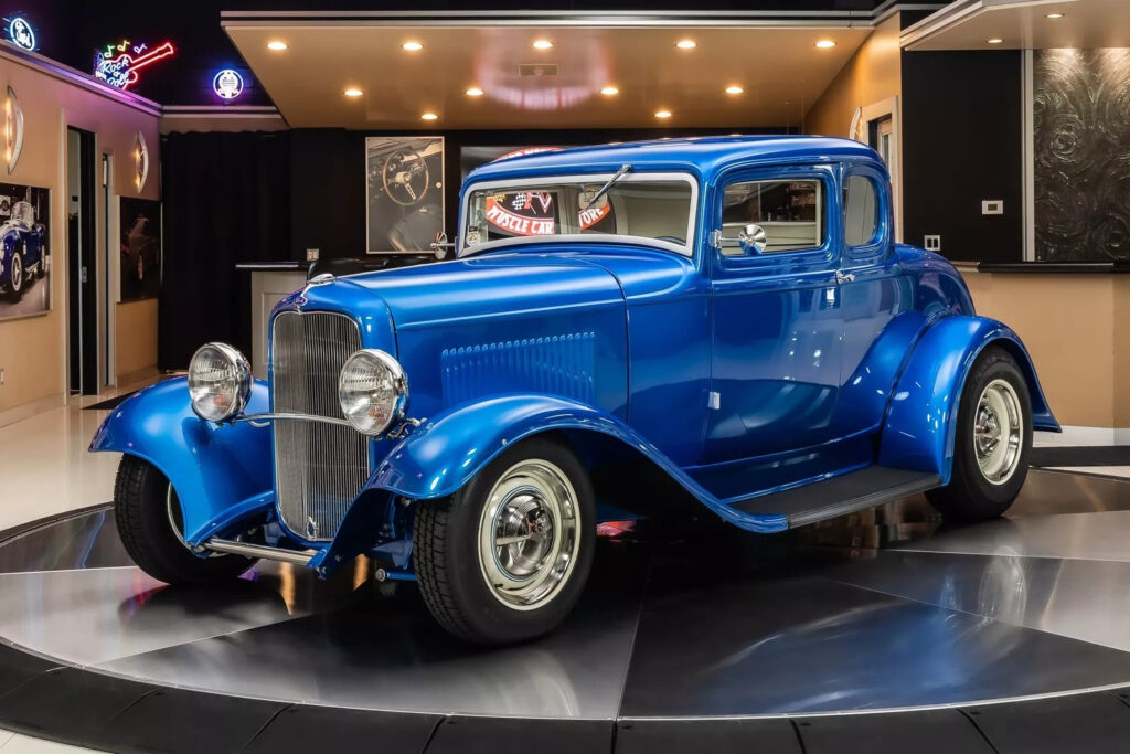 1932 Ford Five Window Coupe