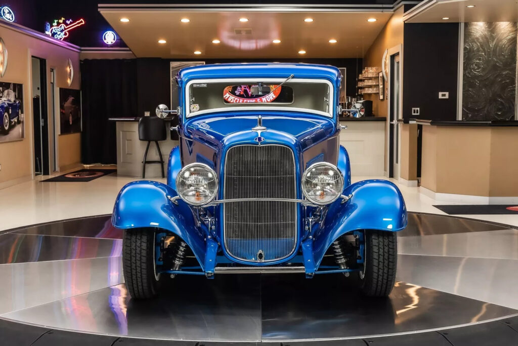 1932 Ford Five Window Coupe