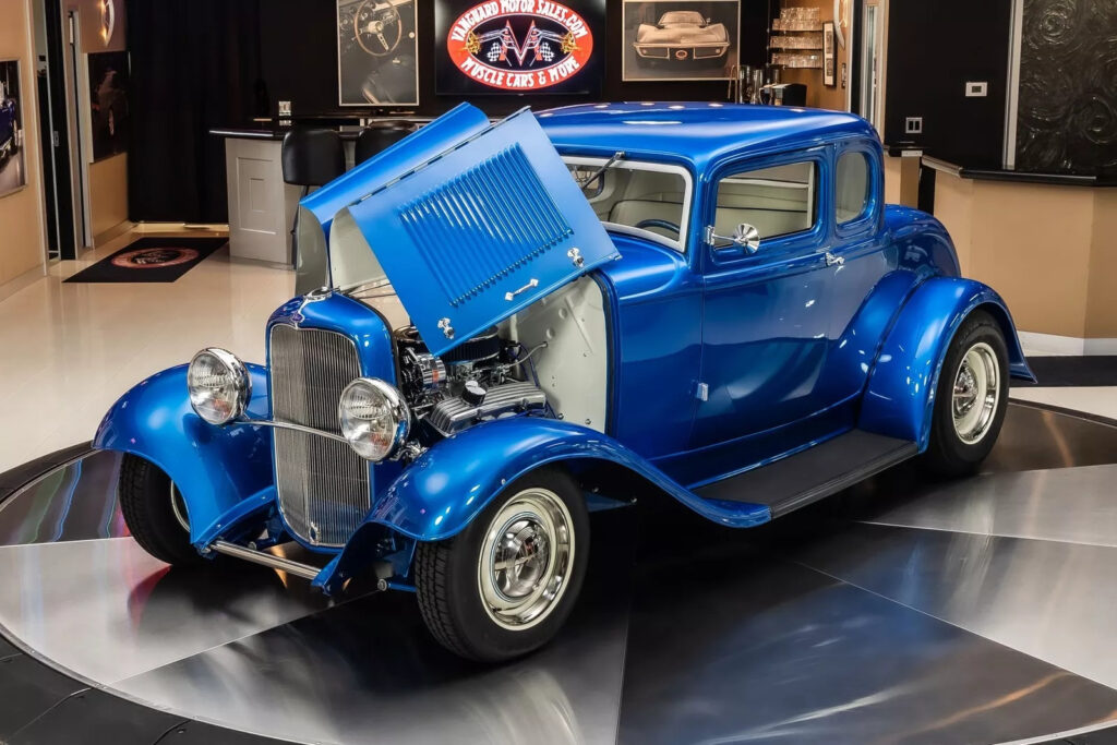 1932 Ford Five Window Coupe