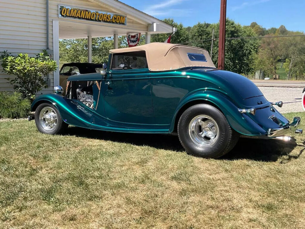 1934 Ford Cabriolet