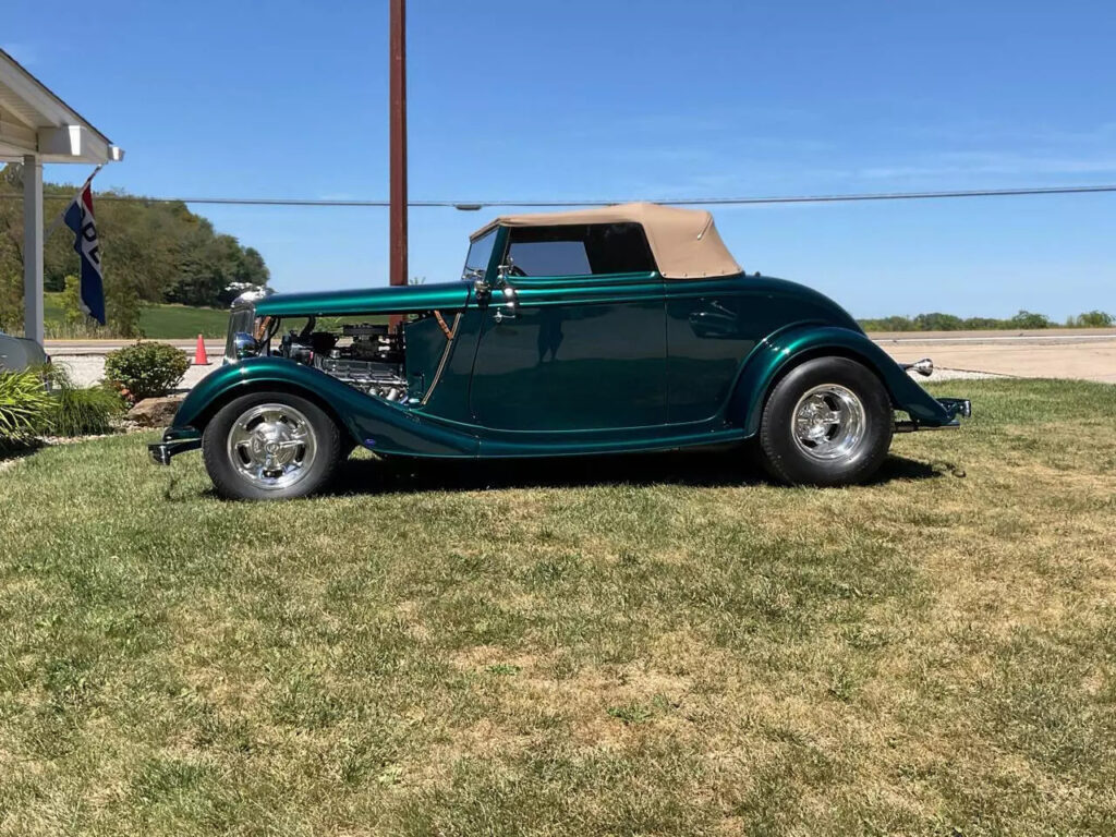 1934 Ford Cabriolet