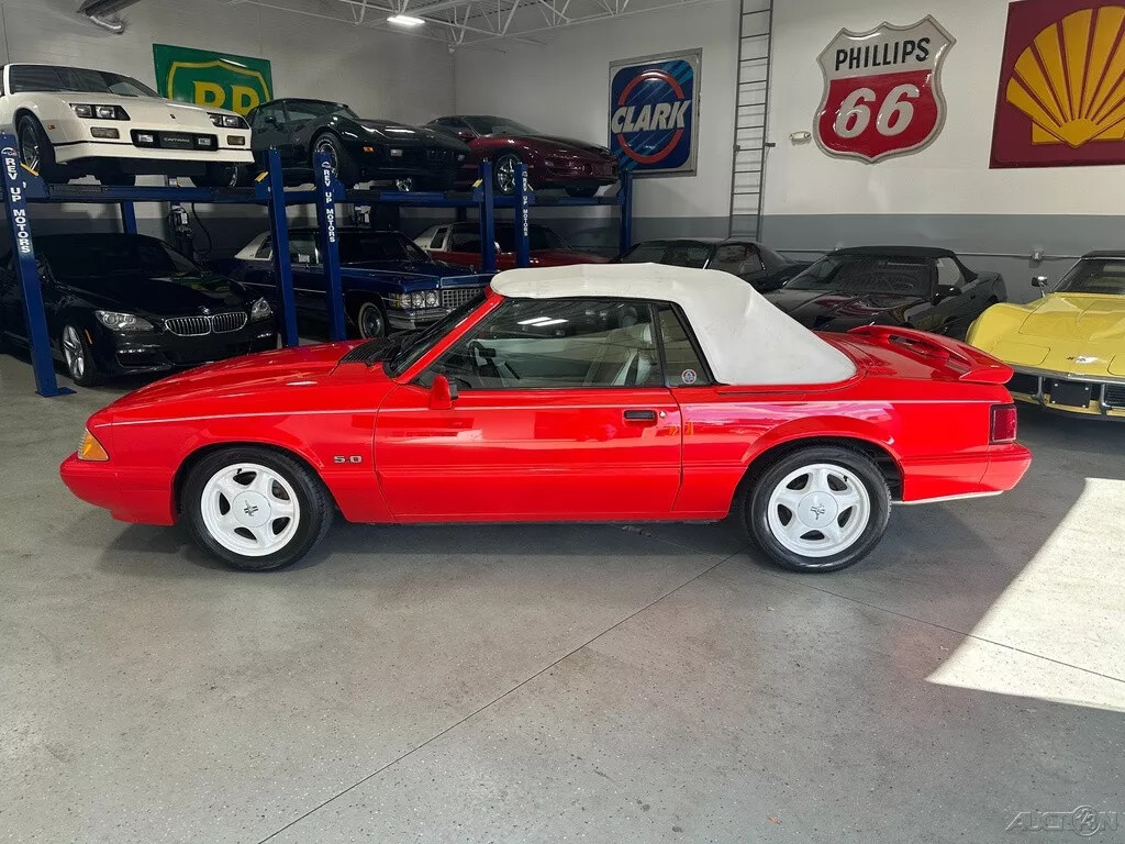 1992 Ford Mustang