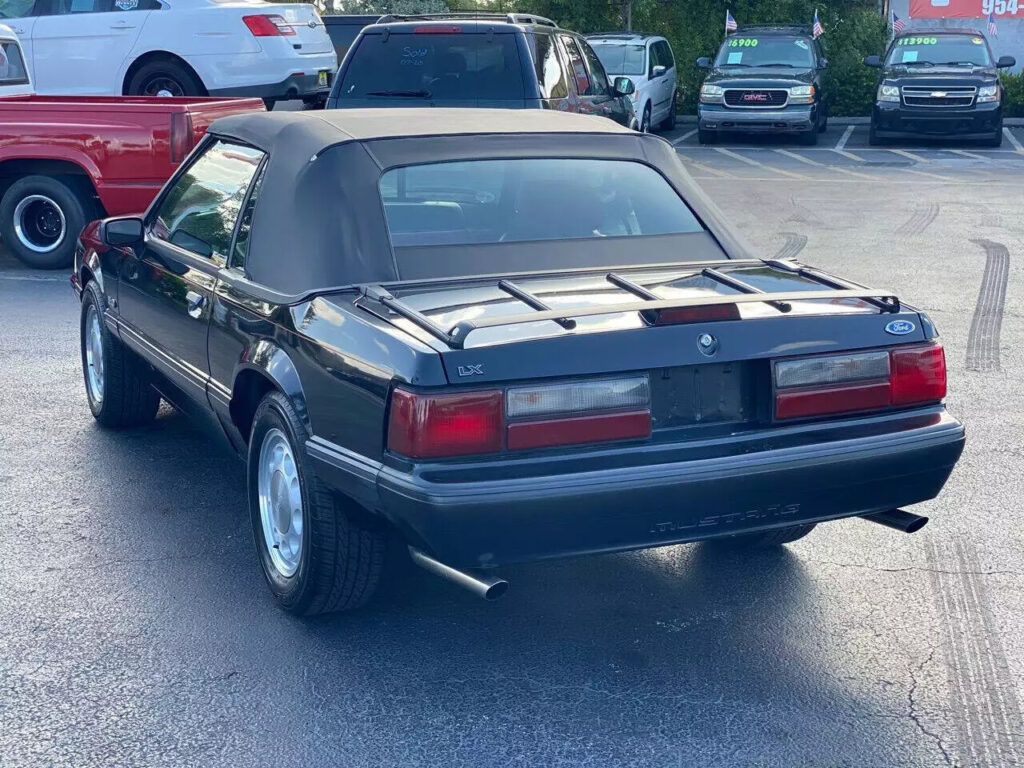 1989 Ford Mustang