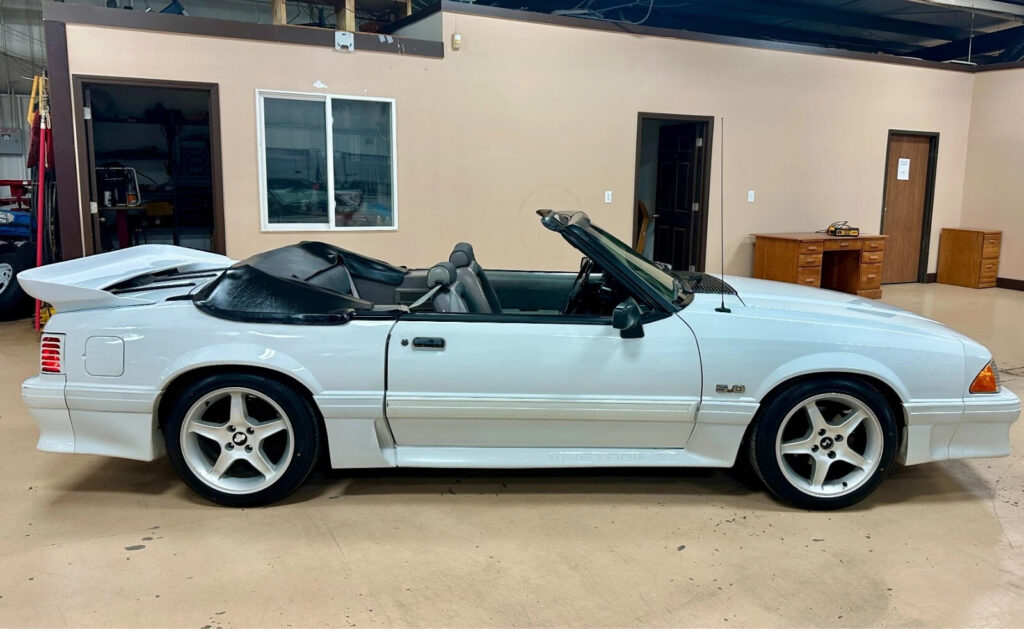 1990 Ford Mustang GT