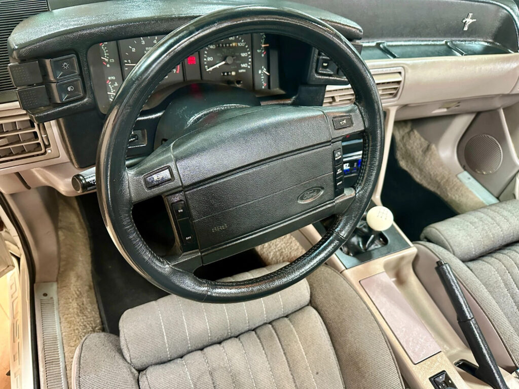 1990 Ford Mustang GT