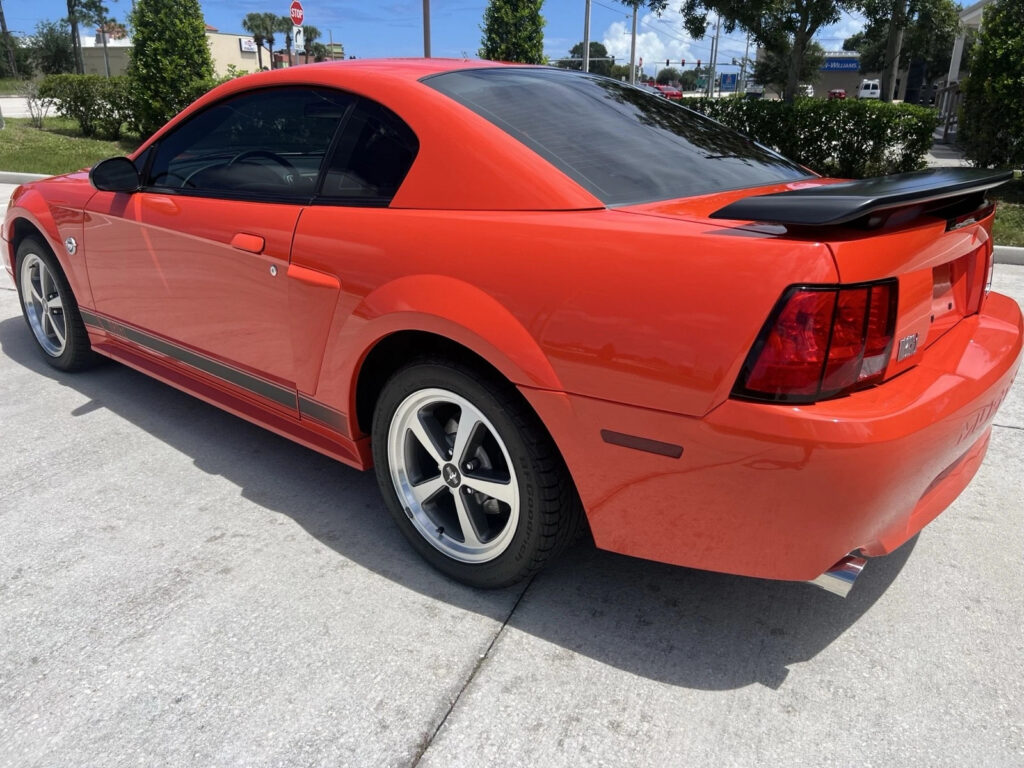 2004 Ford Mustang