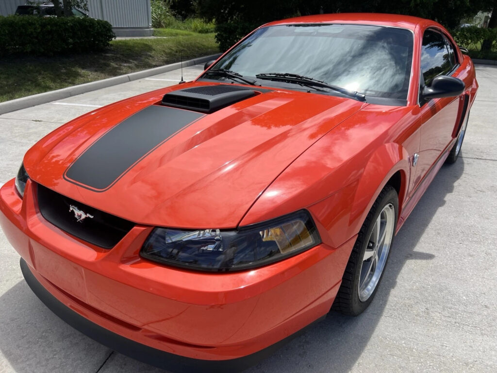 2004 Ford Mustang