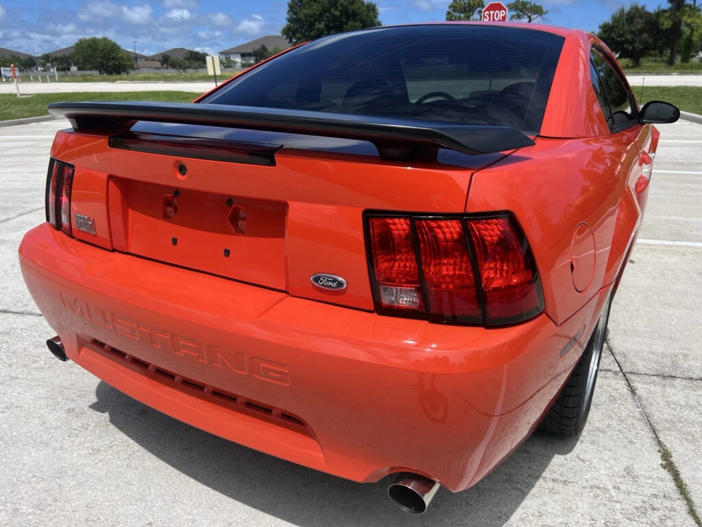 2004 Ford Mustang