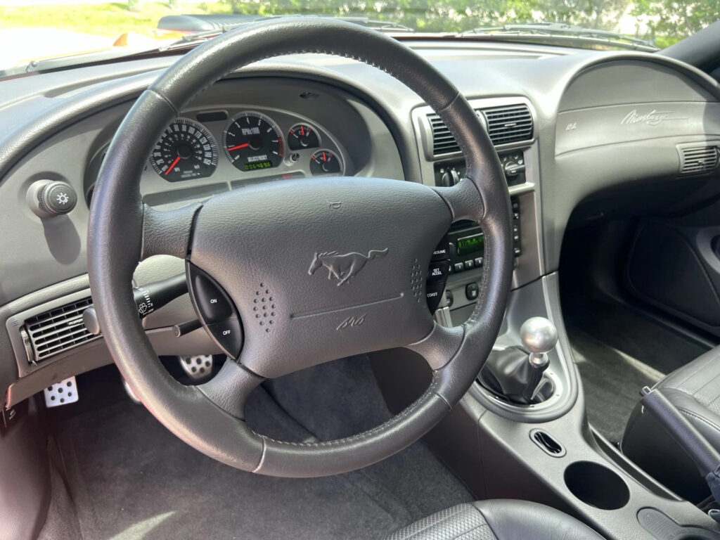 2004 Ford Mustang