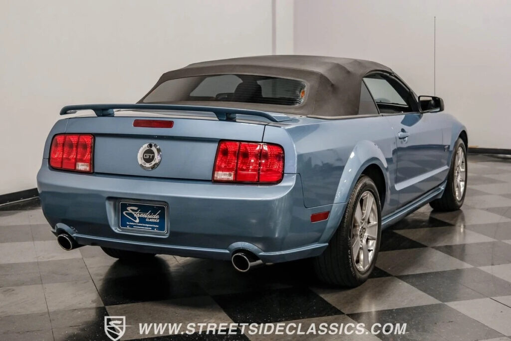 2006 Ford Mustang