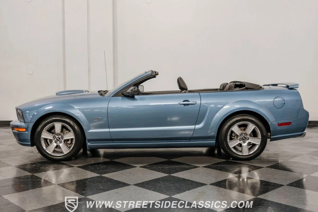 2006 Ford Mustang