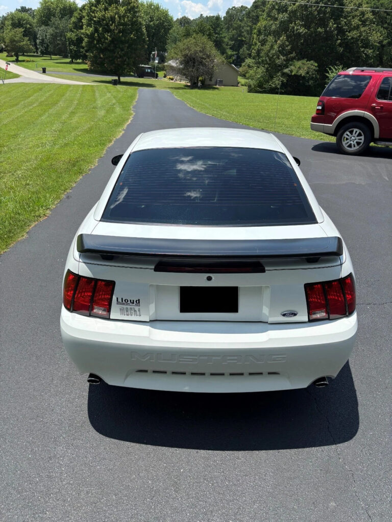 2004 Ford Mustang